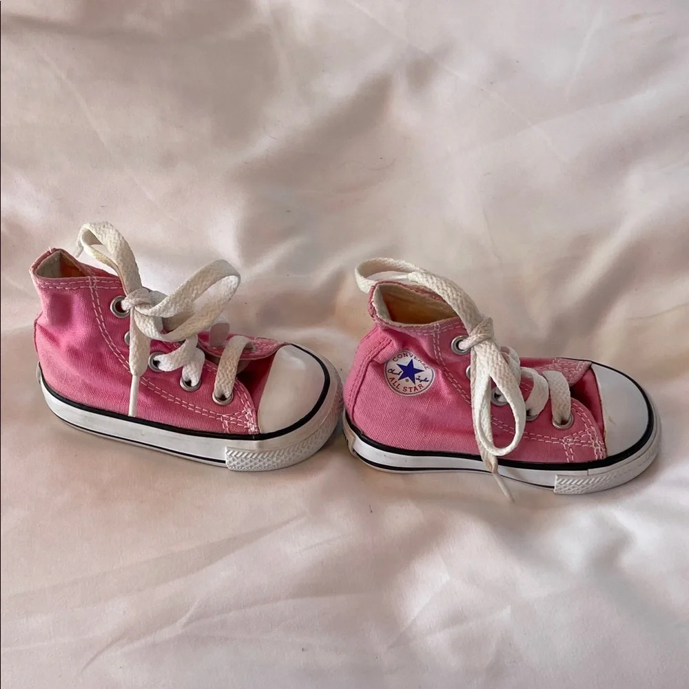 Converse Kids Pink High-Tops
